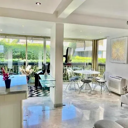 Appartement Magnifique T2 Luxe Cannes Privee Piscine Tennis Restaurant *